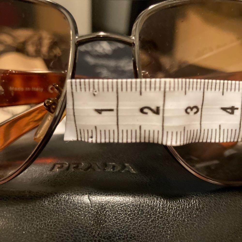 🔻🕶🔻AUTHENTIC PRADA SUNGLASSES🔻🕶🔻 - Picture 12 of 14